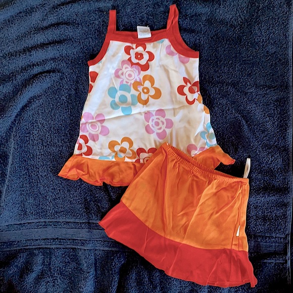Kids Skirt and Top - Picture 1 of 3